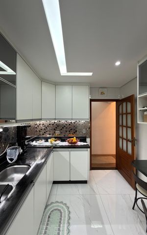 Apartamento à venda com 106m², 3 quartos e 2 vagas Apartamento à venda com 106m², 3 quartos e 2 vagasCozinha e Área de Serviço