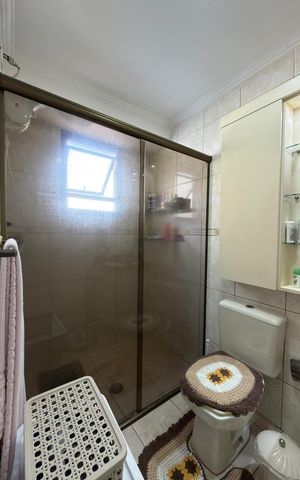 Apartamento à venda com 106m², 3 quartos e 2 vagas Apartamento à venda com 106m², 3 quartos e 2 vagasQuarto 1 - Suíte Banheiro