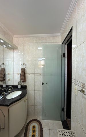 Apartamento à venda com 106m², 3 quartos e 2 vagas Apartamento à venda com 106m², 3 quartos e 2 vagasQuarto 1 - Suíte Banheiro
