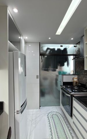 Apartamento à venda com 106m², 3 quartos e 2 vagas Apartamento à venda com 106m², 3 quartos e 2 vagasCozinha e Área de Serviço