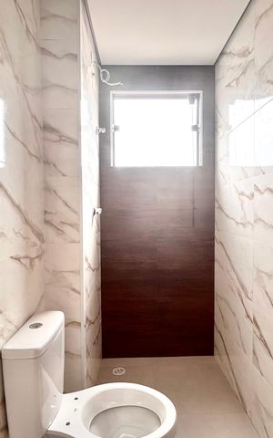 Apartamento à venda com 55m², 2 quartos e 1 vaga Apartamento à venda com 55m², 2 quartos e 1 vagaBanheiro