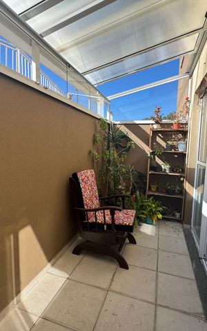 Apartamento à venda com 60m², 2 quartos e 1 vaga Apartamento à venda com 60m², 2 quartos e 1 vagaVaranda