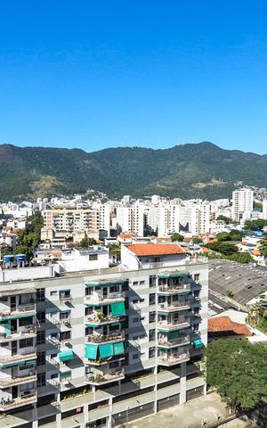 Apartamento à venda com 150m², 3 quartos e 2 vagas Apartamento à venda com 150m², 3 quartos e 2 vagasSala