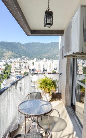 Apartamento à venda com 150m², 3 quartos e 2 vagas Apartamento à venda com 150m², 3 quartos e 2 vagasSuíte