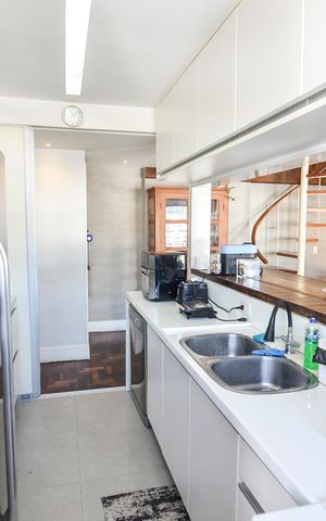 Apartamento à venda com 150m², 3 quartos e 2 vagas Apartamento à venda com 150m², 3 quartos e 2 vagasCozinha