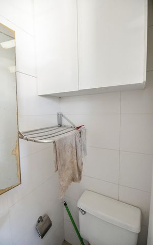 Apartamento à venda com 150m², 3 quartos e 2 vagas Apartamento à venda com 150m², 3 quartos e 2 vagasBanheiro de Serviço