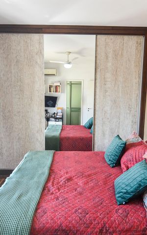 Apartamento à venda com 150m², 3 quartos e 2 vagas Apartamento à venda com 150m², 3 quartos e 2 vagasSuíte