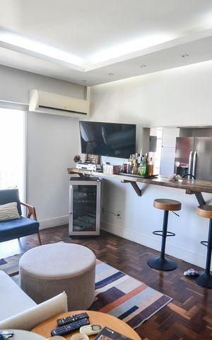 Apartamento à venda com 150m², 3 quartos e 2 vagas Apartamento à venda com 150m², 3 quartos e 2 vagasSala