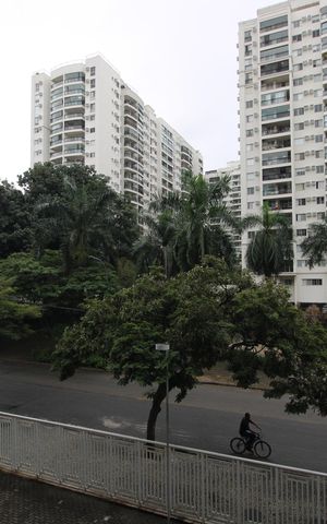 Apartamento à venda com 73m², 2 quartos e 1 vagaSala - Varanda