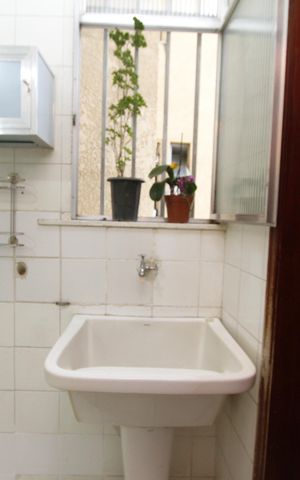 Apartamento para alugar com 77m², 2 quartos e 1 vagaÁrea de Serviço