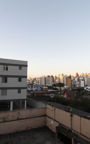 Apartamento para alugar com 77m², 2 quartos e 1 vagaVista