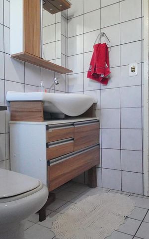 Casa para alugar com 110m², 2 quartos e 1 vagaBanheiro
