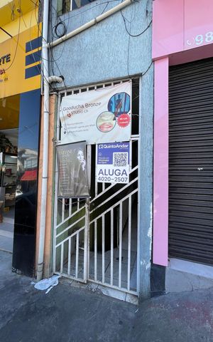Casa para alugar com 21m², 1 quarto e sem vaga Casa para alugar com 21m², 1 quarto e sem vagaFachada + Placa