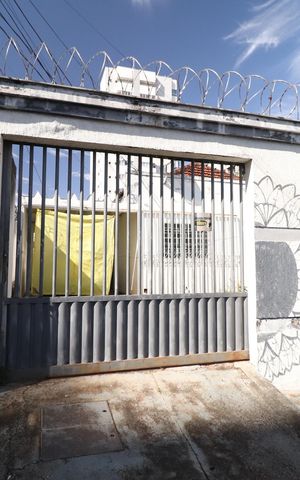Casa para alugar com 96m², 3 quartos e 2 vagasFachada