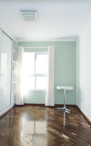 Casa à venda com 291m², 4 quartos e 4 vagas Casa à venda com 291m², 4 quartos e 4 vagasHall dos Quartos