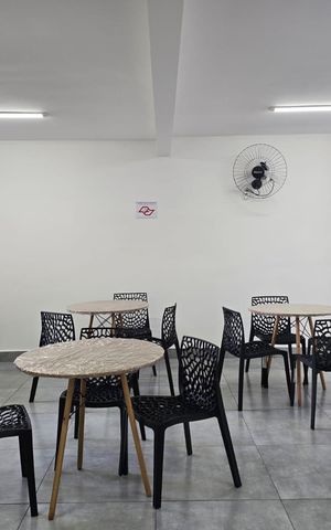 Apartamento para alugar com 34m², 1 quarto e 1 vaga Apartamento para alugar com 34m², 1 quarto e 1 vagaÁrea comum - Salão de festas