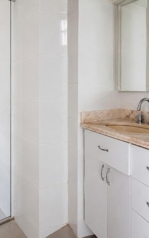 Apartamento para alugar com 234m², 3 quartos e 2 vagas Apartamento para alugar com 234m², 3 quartos e 2 vagasBanheiro 2