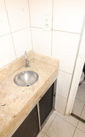 Apartamento para alugar com 60m², 2 quartos e sem vagaBanheiro
