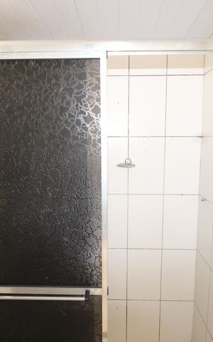Apartamento para alugar com 60m², 2 quartos e sem vagaBanheiro