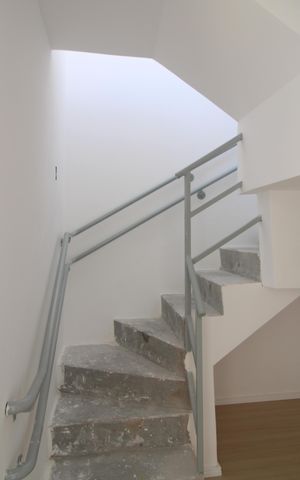 Apartamento à venda com 73m², 1 quarto e sem vagaEscada para o terraço