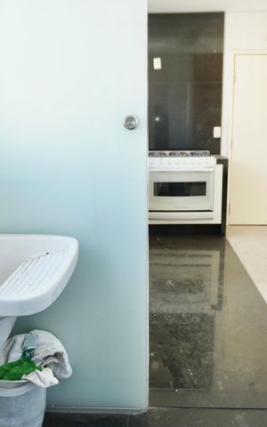 Apartamento à venda com 135m², 4 quartos e 2 vagas Apartamento à venda com 135m², 4 quartos e 2 vagasÁrea de Serviço