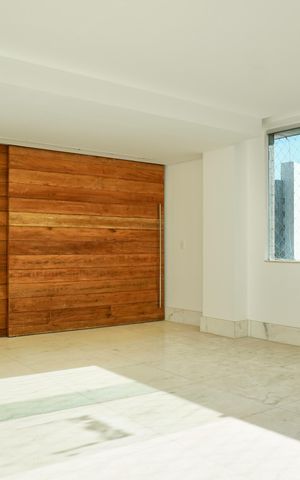 Apartamento à venda com 135m², 4 quartos e 2 vagas Apartamento à venda com 135m², 4 quartos e 2 vagasSala
