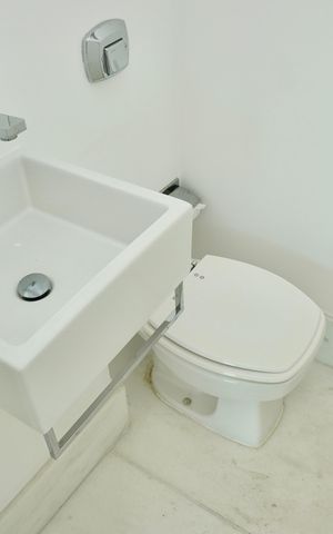 Apartamento à venda com 135m², 4 quartos e 2 vagas Apartamento à venda com 135m², 4 quartos e 2 vagasSala - Lavabo