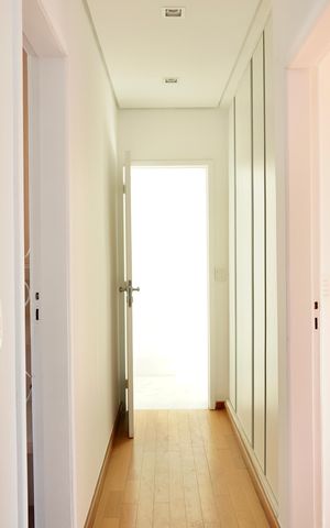 Apartamento à venda com 135m², 4 quartos e 2 vagas Apartamento à venda com 135m², 4 quartos e 2 vagasCorredor