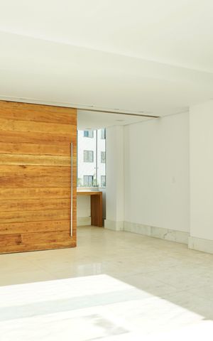 Apartamento à venda com 135m², 4 quartos e 2 vagas Apartamento à venda com 135m², 4 quartos e 2 vagasSala