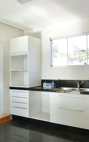 Apartamento à venda com 135m², 4 quartos e 2 vagas Apartamento à venda com 135m², 4 quartos e 2 vagasCozinha