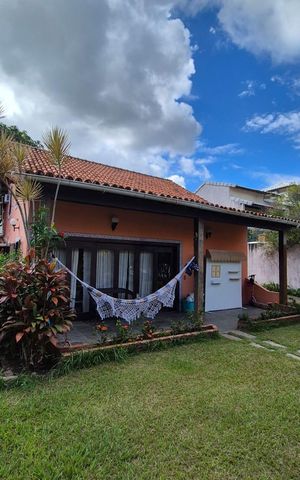 Casa de condomínio para alugar com 160m², 3 quartos e sem vaga