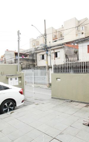 Casa à venda com 149m², 2 quartos e 3 vagas Casa à venda com 149m², 2 quartos e 3 vagasQuintal