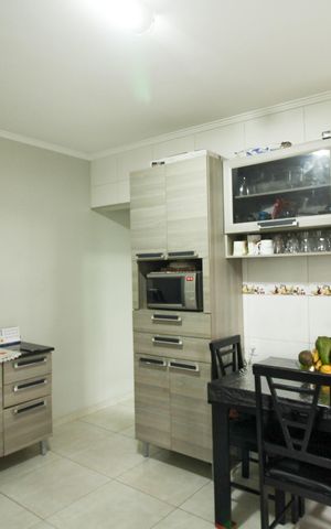 Casa à venda com 149m², 2 quartos e 3 vagas Casa à venda com 149m², 2 quartos e 3 vagasCozinha