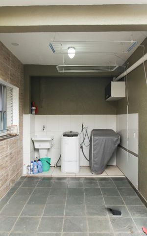 Casa à venda com 149m², 2 quartos e 3 vagas Casa à venda com 149m², 2 quartos e 3 vagasÁrea de Serviço
