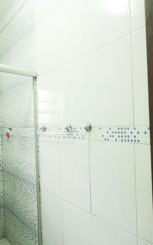 Casa à venda com 149m², 2 quartos e 3 vagas Casa à venda com 149m², 2 quartos e 3 vagasBanheiro