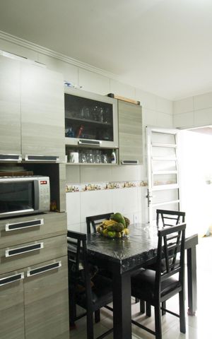 Casa à venda com 149m², 2 quartos e 3 vagas Casa à venda com 149m², 2 quartos e 3 vagasCozinha