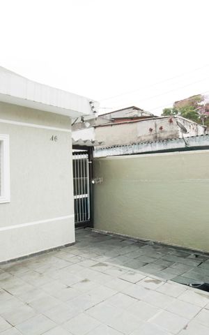 Casa à venda com 149m², 2 quartos e 3 vagas Casa à venda com 149m², 2 quartos e 3 vagasQuintal