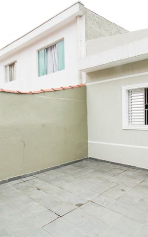 Casa à venda com 149m², 2 quartos e 3 vagas Casa à venda com 149m², 2 quartos e 3 vagasQuintal