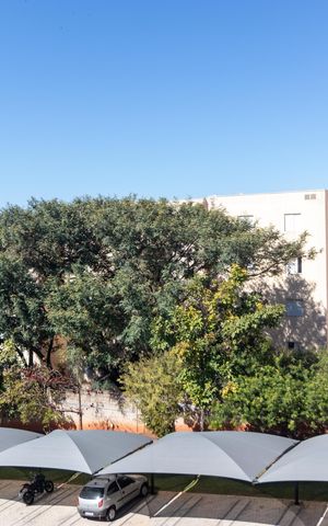 Apartamento à venda com 65m², 2 quartos e 1 vaga Apartamento à venda com 65m², 2 quartos e 1 vagaVista da Sacada