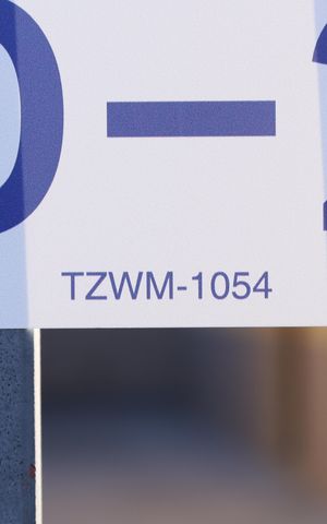 Casa à venda com 180m², 3 quartos e 2 vagasPlaca GRANDE instalada no portão do imóvel dia 20.07.2026 - Código da placa: TZWM-1054