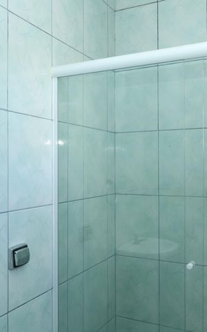 Casa à venda com 180m², 3 quartos e 2 vagasBanheiro 1 - Suíte