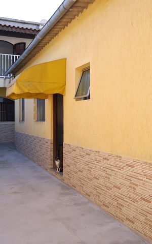 Casa à venda com 180m², 3 quartos e 2 vagasQuintal