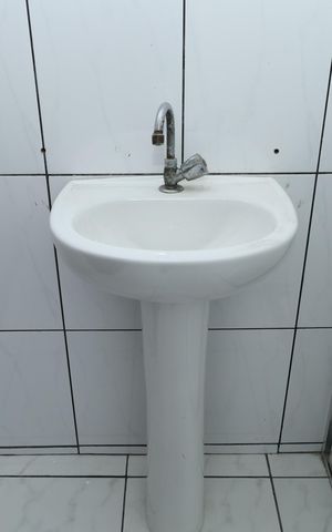 Casa à venda com 180m², 3 quartos e 2 vagasBanheiro 3