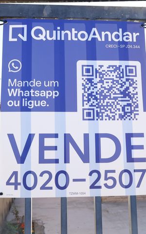 Casa à venda com 180m², 3 quartos e 2 vagasPlaca GRANDE instalada no portão do imóvel dia 20.07.2026 - Código da placa: TZWM-1054