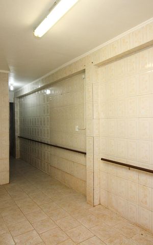 Casa à venda com 300m², 12 quartos e 1 vaga Casa à venda com 300m², 12 quartos e 1 vagaQuarto 1