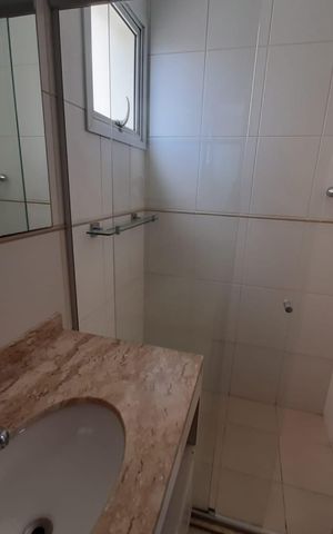 Apartamento para alugar com 128m², 3 quartos e 4 vagas Apartamento para alugar com 128m², 3 quartos e 4 vagasBanheiro