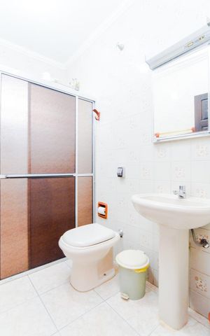 Casa para alugar com 245m², 4 quartos e 2 vagasBanheiro Social 1