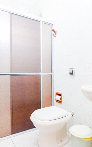 Casa para alugar com 245m², 4 quartos e 2 vagasBanheiro Social 1
