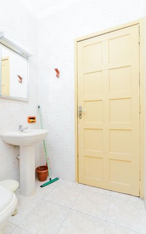 Casa para alugar com 245m², 4 quartos e 2 vagasBanheiro Social 1