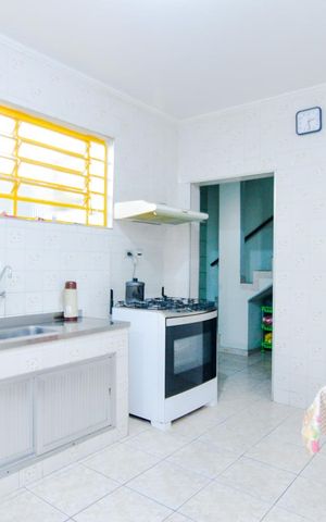 Casa para alugar com 245m², 4 quartos e 2 vagasCozinha